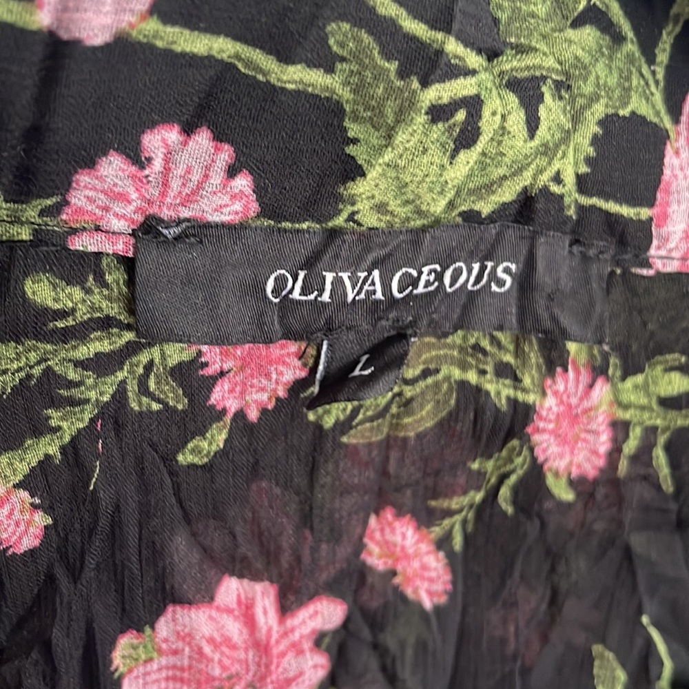 Floral button down top - Picture 2 of 5